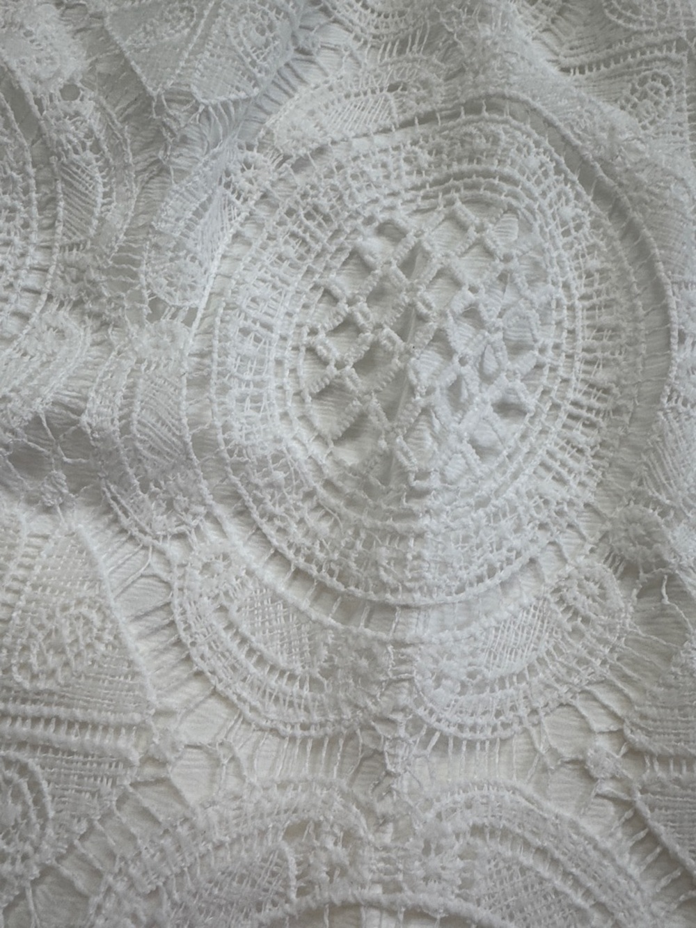 NWOT SHEIN White Crochet Halter Camisole Top. V Back. Size Medium. - Picture 4 of 9